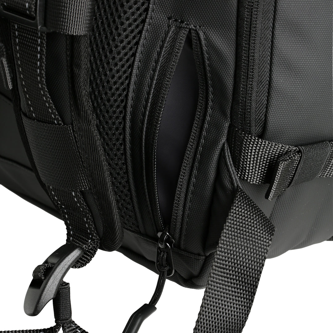 FLYT™ Vacuum Compression Expandable Travel Backpack With Pump (60L/17.3")