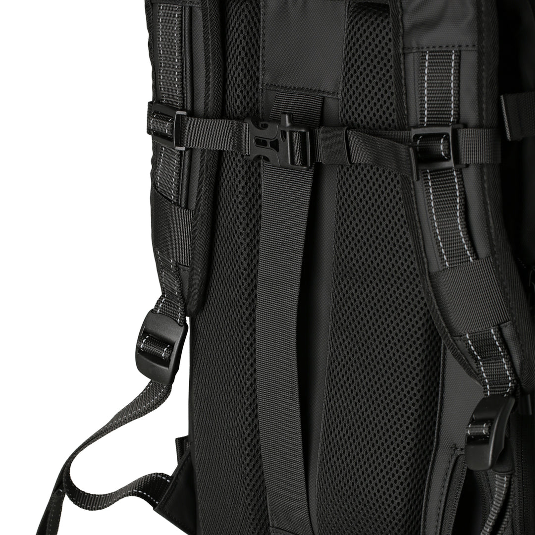 FLYT™ Vacuum Compression Expandable Travel Backpack With Pump (60L/17.3")