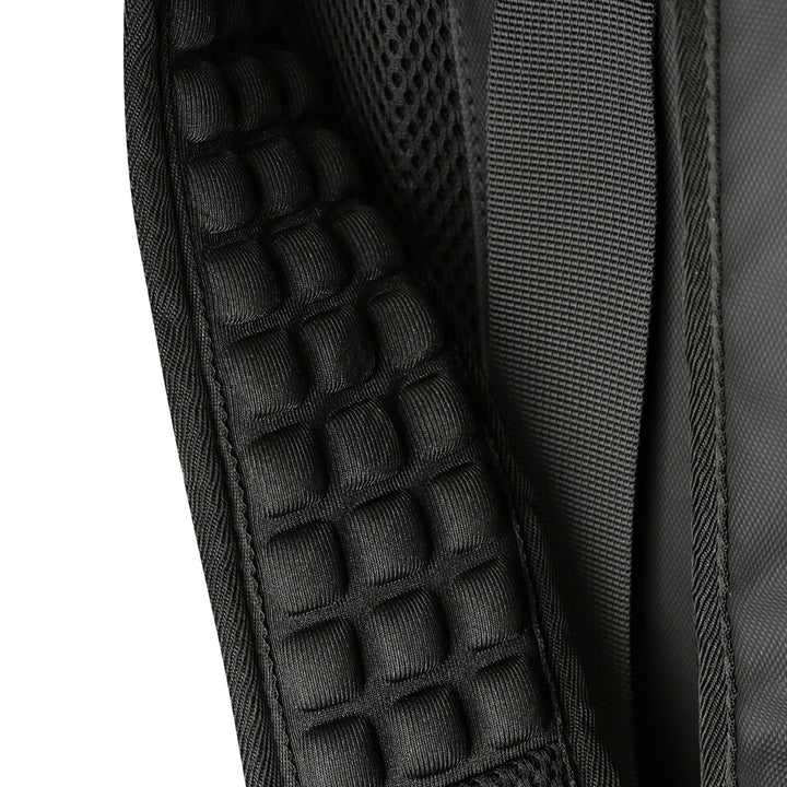 FLYT™ Vacuum Compression Expandable Travel Backpack With Pump (60L/17.3")