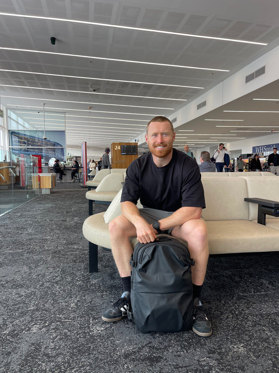 FLYT™ Vacuum Compression Expandable Travel Backpack With Pump (60L/17.3")