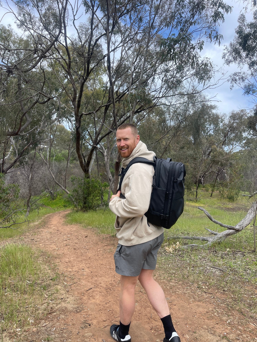 FLYT™ Vacuum Compression Expandable Travel Backpack With Pump (60L/17.3")