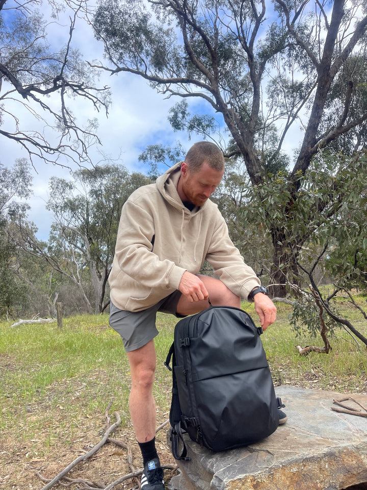 FLYT™ Vacuum Compression Expandable Travel Backpack With Pump (60L/17.3")